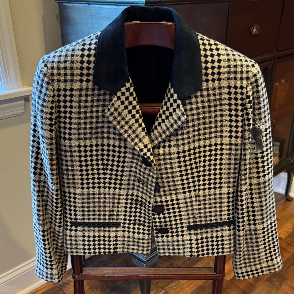 Cropped Black and Tan Women's Blazer